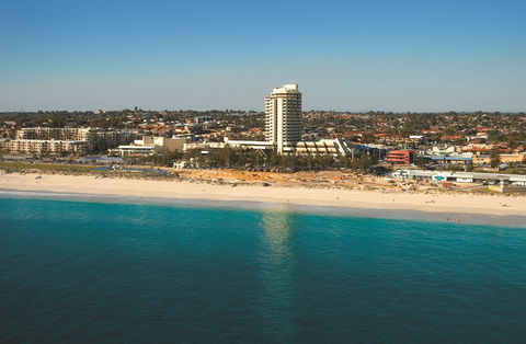 Scarborough - Gold Coast Attractions 1