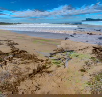 Avenue Beach - Gold Coast Attractions