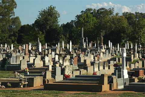 Benalla Cemetery Historical Walk - Gold Coast Attractions 1