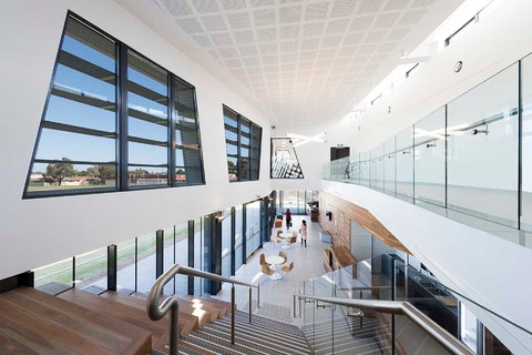 Bowery Theatre - Gold Coast Attractions 2