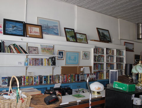 Holbrook Anglican Op-shop - Gold Coast Attractions 1