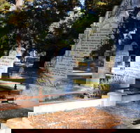 Lucindale Cemetery - Gold Coast Attractions