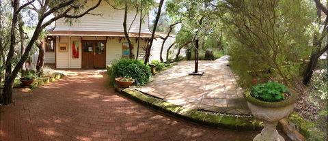 Yallingup Galleries - Gold Coast Attractions 0