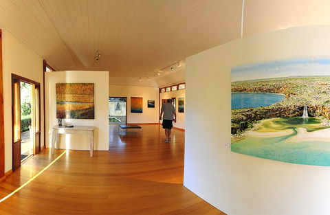 Yallingup Galleries - Gold Coast Attractions 1