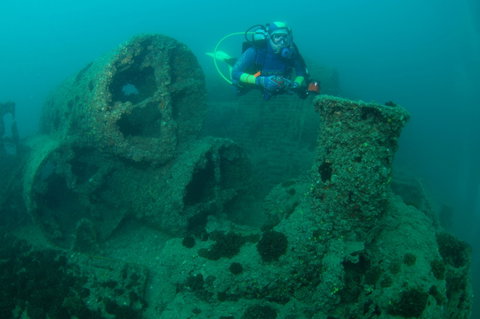 Cochrane Artificial Reef Dive Site - Gold Coast Attractions 1