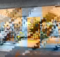 Ivory Lane Boutique - Gold Coast Attractions