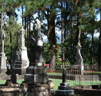 McLeod Street Pioneer Cemetery Cairns - Gold Coast Attractions