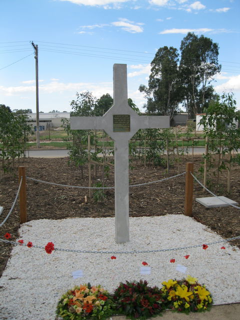 Vietnam Veterans Commemorative Walk - Gold Coast Attractions 1