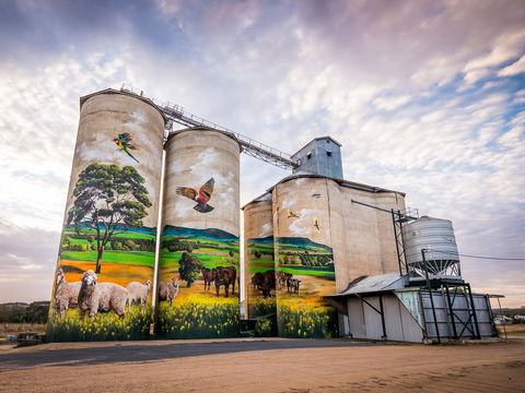 Grenfell Commodities Silos - Gold Coast Attractions 0