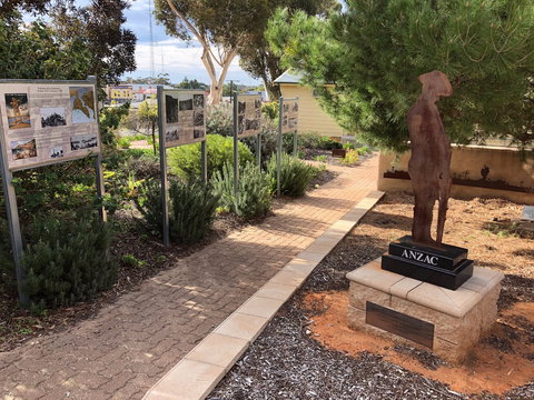 Moonta Area School Memorial Trail - Gold Coast Attractions 0
