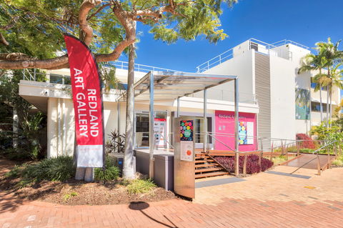 Redland Art Gallery - Gold Coast Attractions 0
