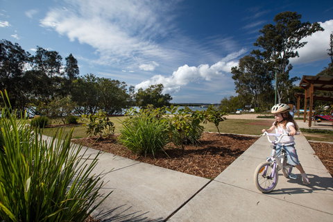 Russell Island (Canaipa) - Gold Coast Attractions 1