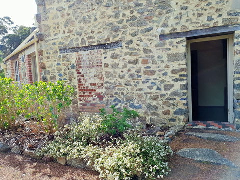 Strawberry Hill - Gold Coast Attractions 2