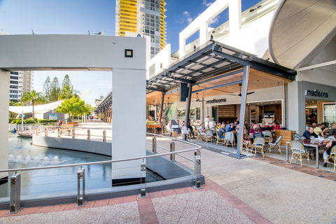 The Oasis - Gold Coast Attractions 2