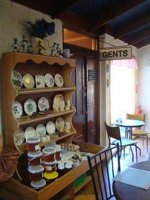 Train Stop Antiques - Gold Coast Attractions 1