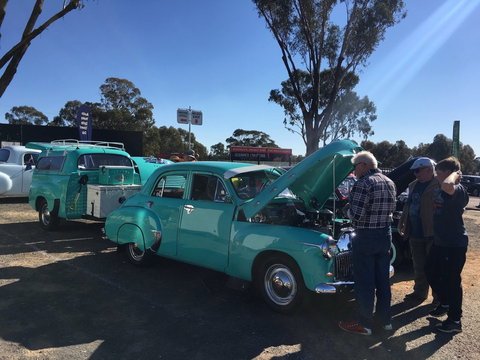 Winton Motor Raceway - Gold Coast Attractions 2