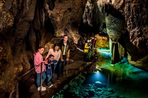 Jenolan Caves: Imperial Cave Tour - Gold Coast Attractions 0