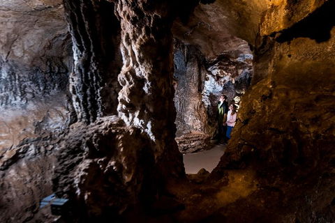 Jenolan Caves: Imperial Cave Tour - Gold Coast Attractions 1
