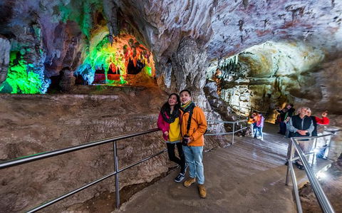 Jenolan Caves: Chifley Cave Tour - Gold Coast Attractions 5