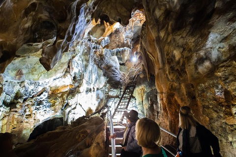Jenolan Caves: Chifley Cave Tour - Gold Coast Attractions 4