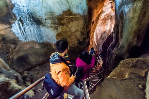 Jenolan Caves: Chifley Cave Tour - Gold Coast Attractions 1