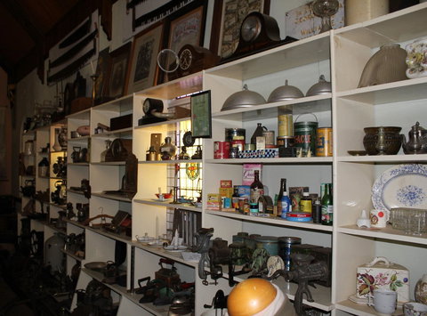 Batlow Historical Society - Gold Coast Attractions 1