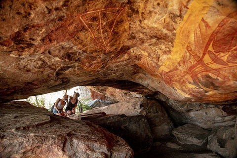 Arnhem Land Injalak Hill Full-Day Tour From Jabiru - Gold Coast Attractions 1