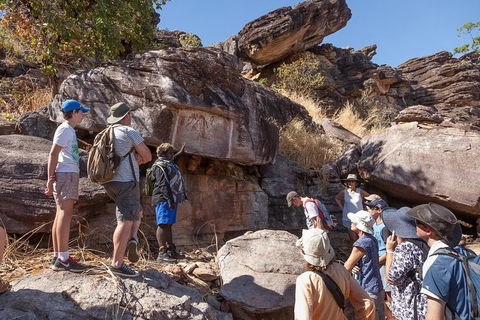 Arnhem Land Injalak Hill Full-Day Tour From Darwin - Gold Coast Attractions 10