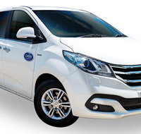 Luxury Van Private Transfer Trinity Beach - Cairns - Gold Coast Attractions
