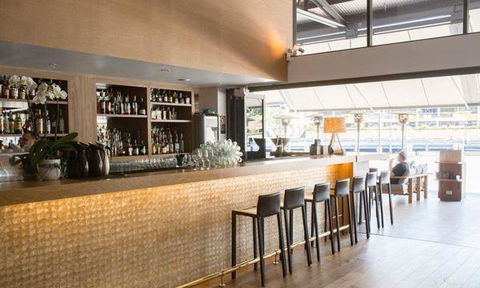 Manta Restaurant And Bar - Gold Coast Attractions 13