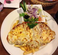 Lazy Moe's - Gold Coast Attractions