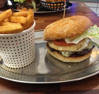 Huxtaburger - Gold Coast Attractions