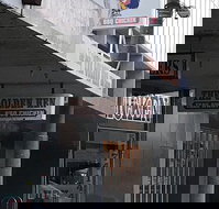 The Golden Hen - Gold Coast Attractions