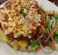 Leggies moe hotel - Gold Coast Attractions