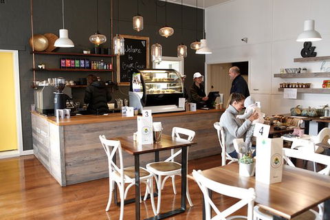 Back Creek Cafe - Gold Coast Attractions 0