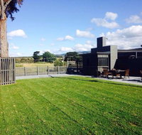 Churchill Hotel Motel - Gold Coast Attractions