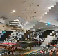 Hearn's Meredith Hotel - Gold Coast Attractions