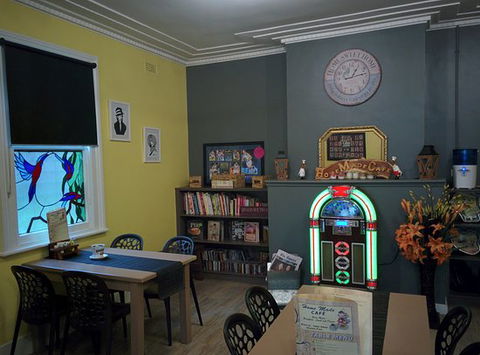 Home Made Cafe - Gold Coast Attractions 0