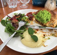 Lake Edge Cafe - Gold Coast Attractions