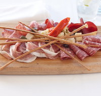 Cala Luna - Gold Coast Attractions