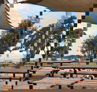 Heads Hotel - Gold Coast Attractions