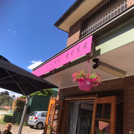 Little Niche Nosh - Gold Coast Attractions 0