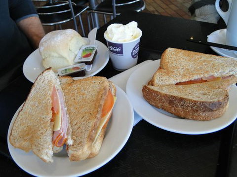 McDonald's - Gold Coast Attractions 0