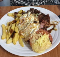 Peter'sCafe - Gold Coast Attractions