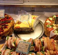 Twisted Sista - Gold Coast Attractions