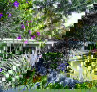 Gate and Bee - Gold Coast Attractions