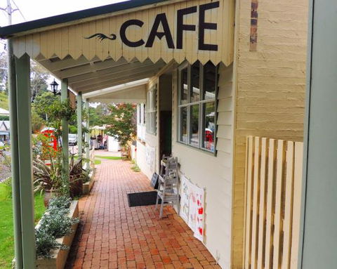 Rose & Sparrow - Gold Coast Attractions 0