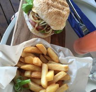 Lake Vue Cafe - Gold Coast Attractions