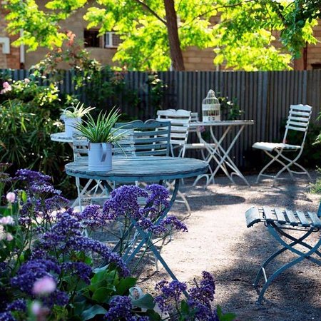 Miss Barrett's Cafe - Gold Coast Attractions 0