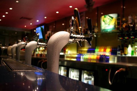 Plantation Hotel - Gold Coast Attractions 0